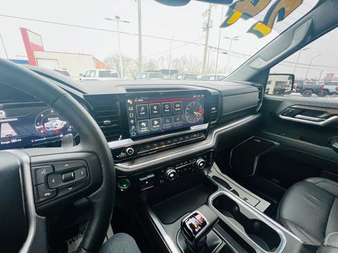 Used 2024 GMC Sierra 1500 SLT w/ SLT Premium Plus Package image 25