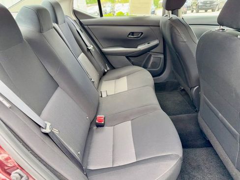 Used 2025 Nissan Sentra SV FWD image 10