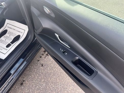 Certified 2023 Hyundai Elantra SEL image 20