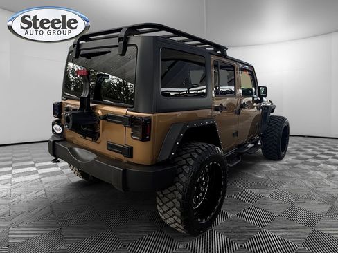 Used 2015 Jeep Wrangler Unlimited Rubicon w/ Connectivity Group image 5