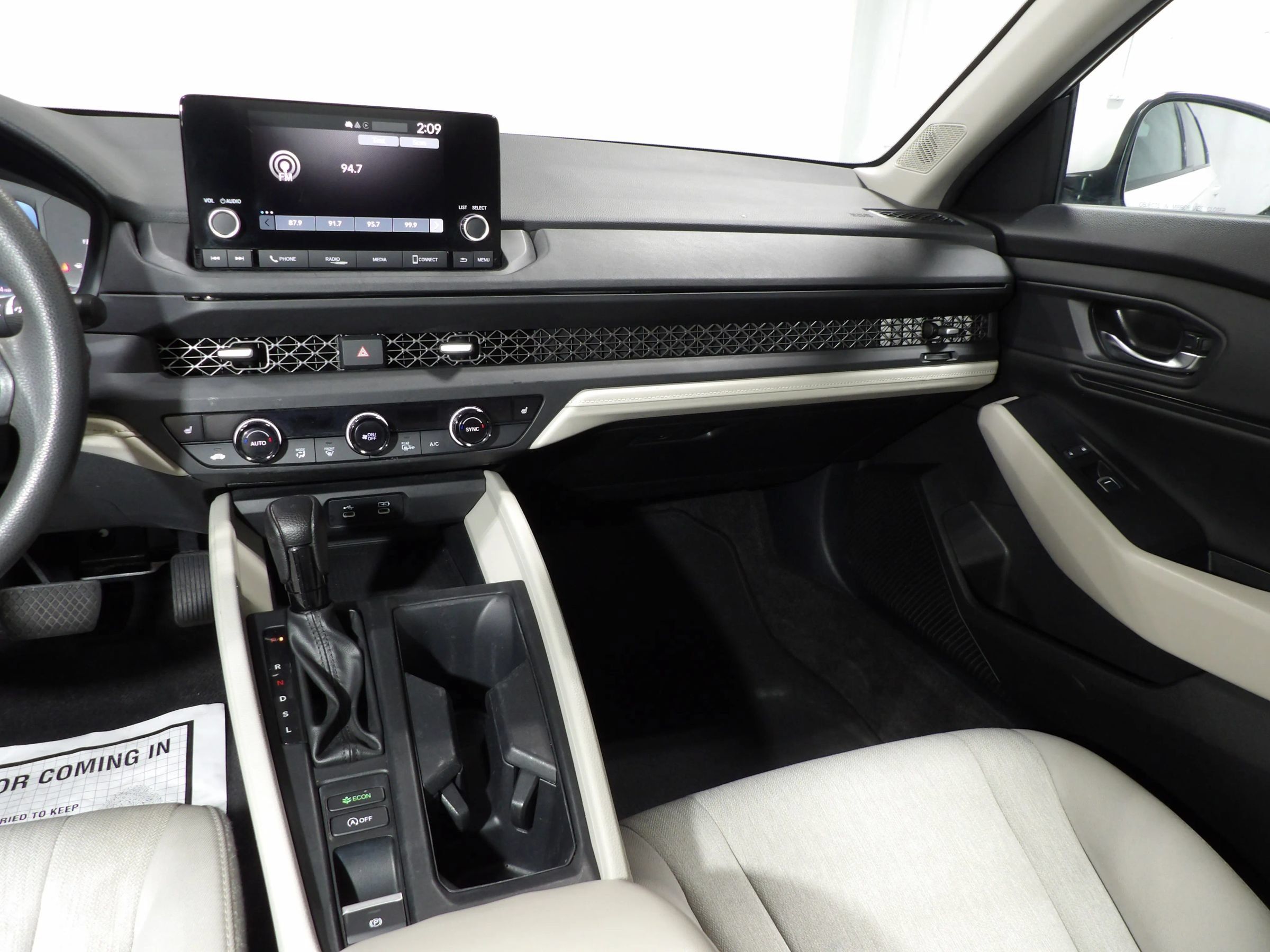 Used 2023 Honda Accord EX image 15