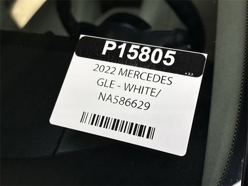 Used 2022 Mercedes-Benz GLE 350 4MATIC w/ AMG Line Exterior image 34