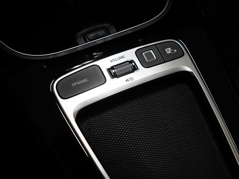 Used 2025 Mercedes-Benz CLA 35 AMG 4MATIC image 31