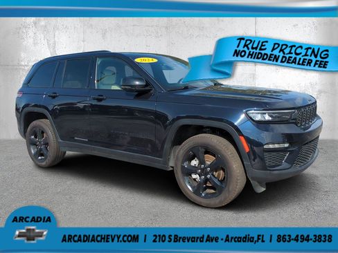 Used 2024 Jeep Grand Cherokee Limited w/ Black Appearance Package AWD/4WD image 1