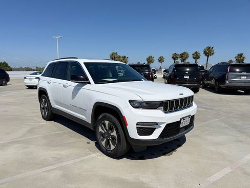 Used 2024 Jeep Grand Cherokee Limited 4xe AWD/4WD image 4