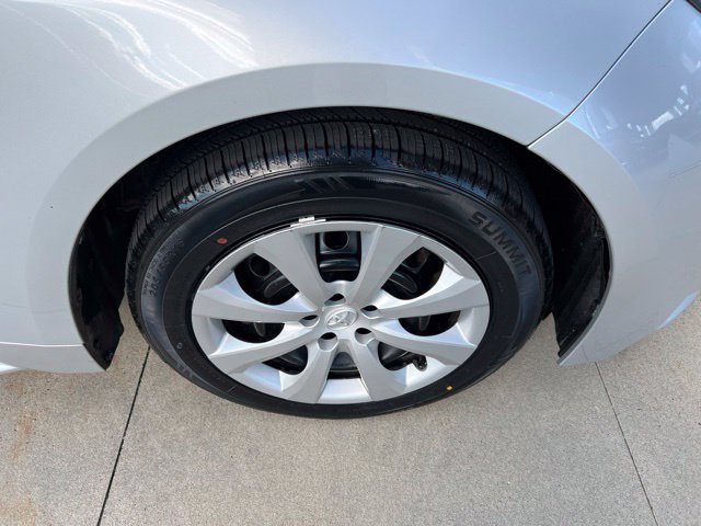 Used 2024 Toyota Corolla LE FWD image 9
