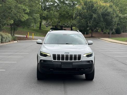 Used 2020 Jeep Cherokee Latitude AWD/4WD image 2