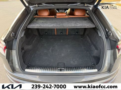 Used 2021 Lamborghini Urus AWD/4WD image 9