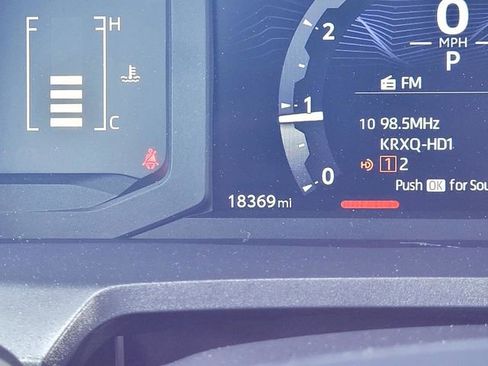 Used 2024 Toyota Tacoma SR5 w/ SR5 Upgrade Package image 22