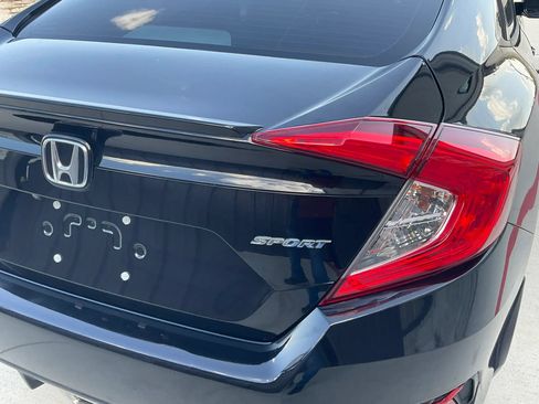 Used 2019 Honda Civic Sport image 6