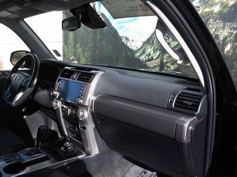 Certified 2024 Toyota 4Runner SR5 Premium image 24