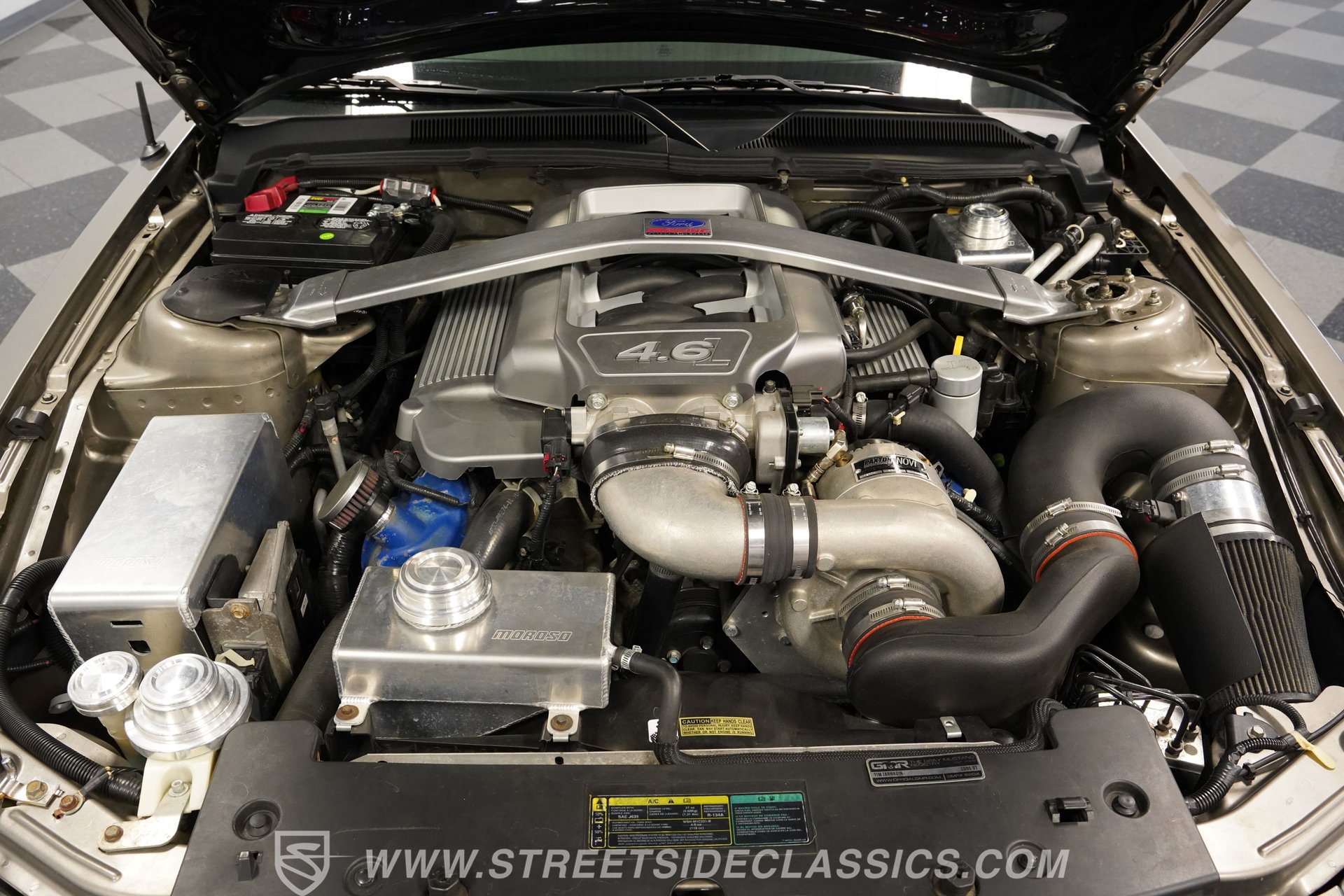 Used 2005 Ford Mustang GT RWD image 3
