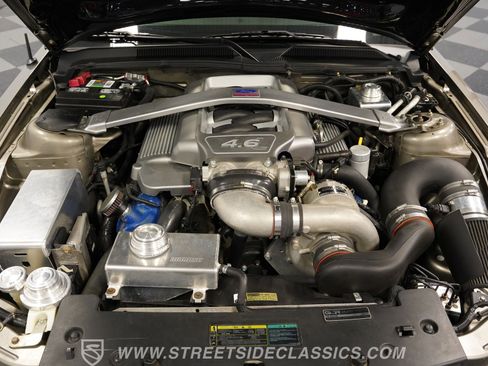 Used 2005 Ford Mustang GT RWD image 3