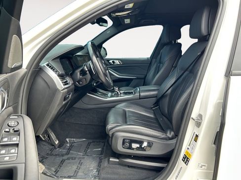Used 2022 BMW X5 M50i w/ Premium Package image 16