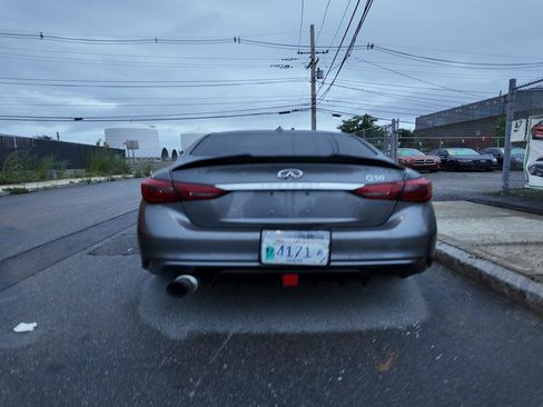 Used 2018 INFINITI Q50 Luxe w/ Essential Package (3.0T Luxe) AWD/4WD image 3