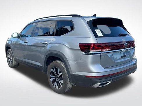 Used 2024 Volkswagen Atlas SE FWD image 3