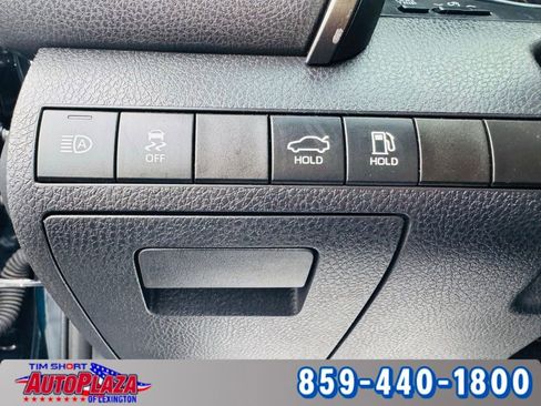 Used 2020 Toyota Camry XLE w/ Navigation Package image 26