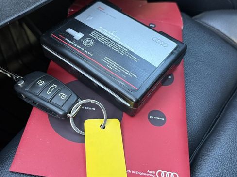 Used 2016 Audi A3 e-tron Premium Plus w/ Premium Plus Package image 35