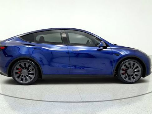Used 2023 Tesla Model Y Performance AWD/4WD image 10