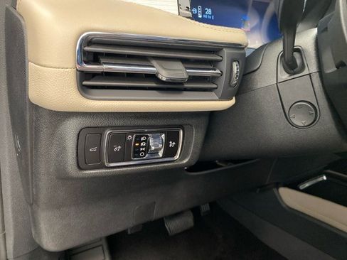 New 2025 Lincoln Corsair AWD w/ Equipment Group 101A image 23