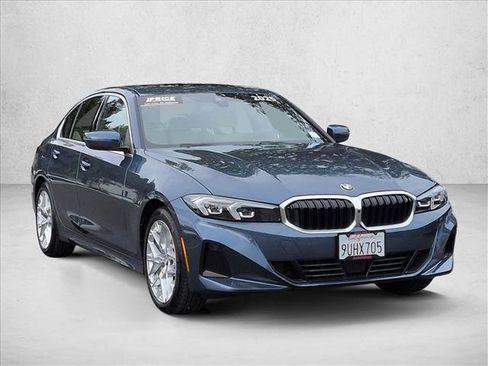 Used 2025 BMW 330i Sedan w/ Convenience Package image 3