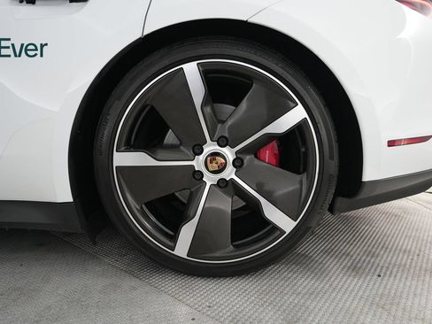 Used 2022 Porsche Taycan 4S AWD/4WD image 9