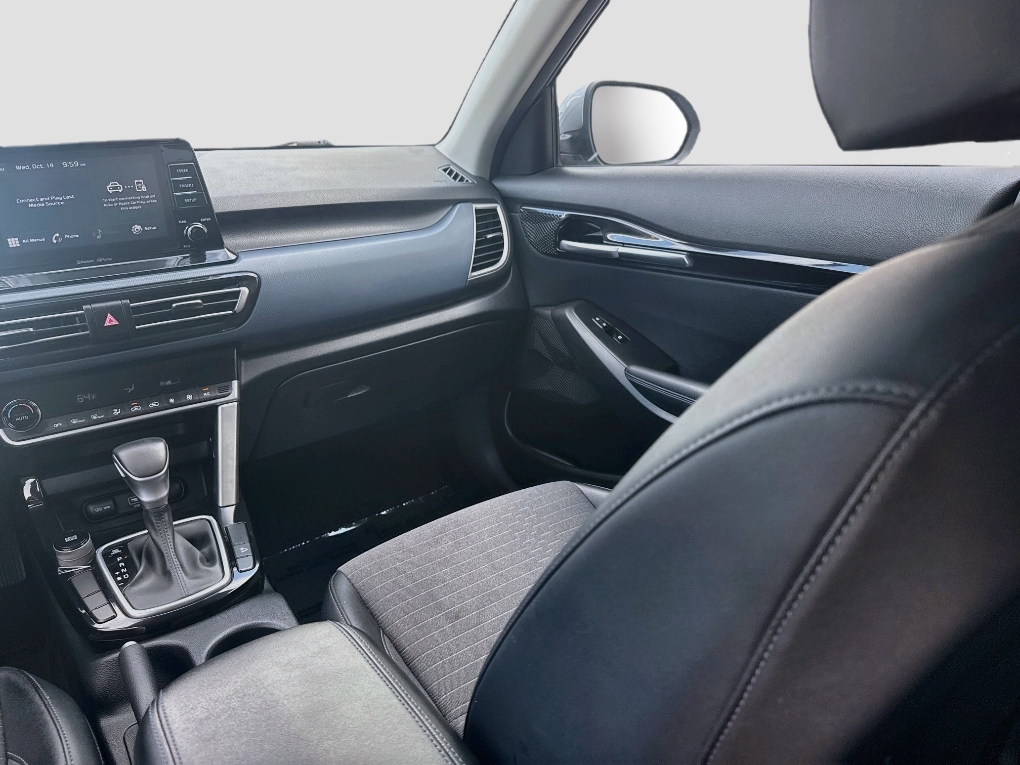 Used 2023 Kia Seltos S FWD image 19