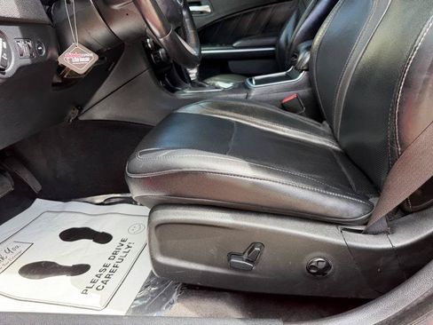 Used 2016 Dodge Charger R/T w/ Plus Group RWD image 38