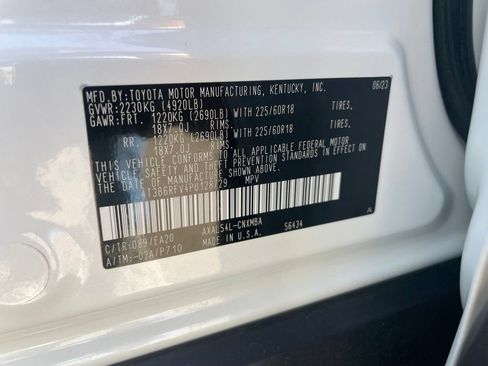 Used 2023 Toyota RAV4 XLE Premium AWD/4WD image 36