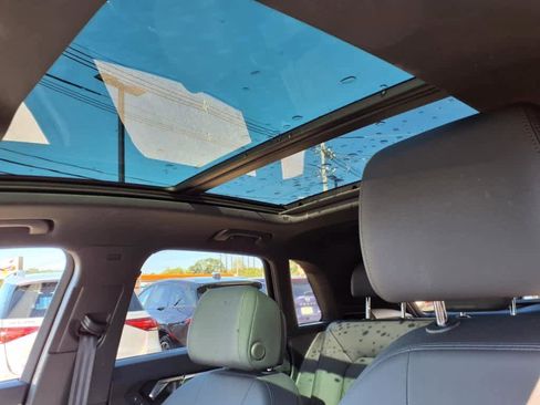 Used 2025 Audi Q3 2.0T Premium image 18