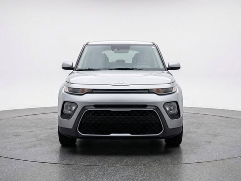 Used 2025 Kia Soul LX w/ LX Technology Package image 1