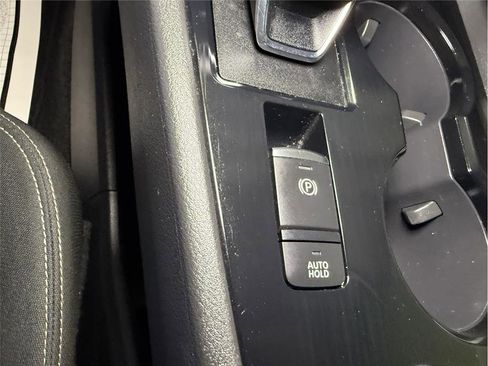 Used 2022 Nissan Rogue SV image 48