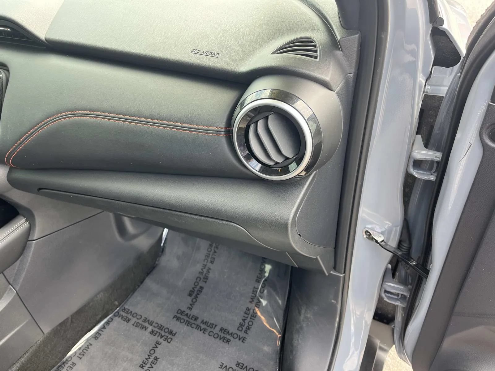 Used 2024 Nissan Kicks SR FWD image 25