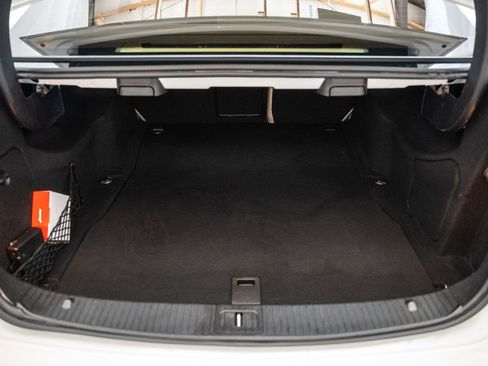 Used 2016 Mercedes-Benz E 350 4MATIC Sedan image 11