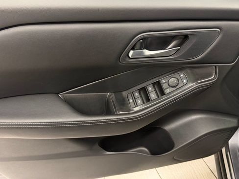Used 2026 Nissan Rogue SV AWD/4WD image 12