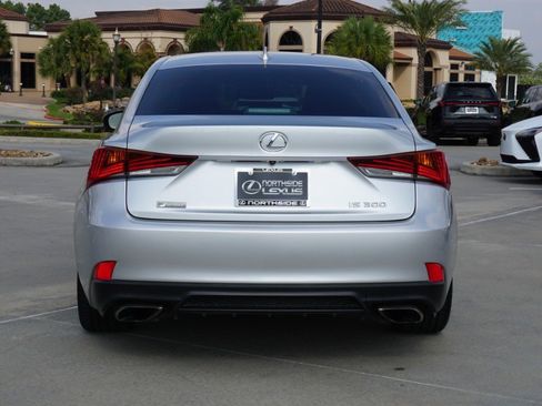 Used 2018 Lexus IS 300 F Sport image 7