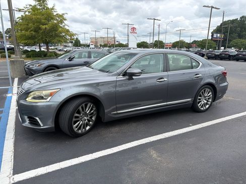 Used 2013 Lexus LS 460 w/ Comfort Pkg RWD image 7