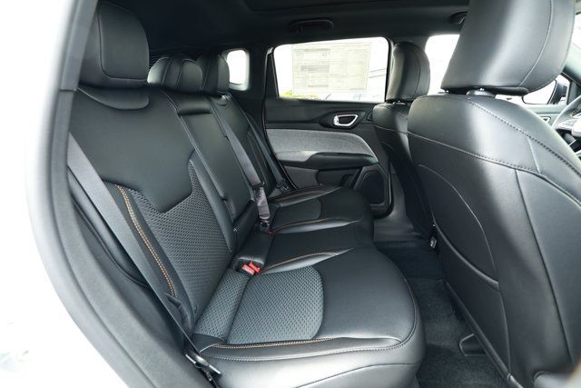 New 2026 Jeep Compass Latitude AWD/4WD image 29