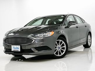 Used 2017 Ford Fusion SE image 1