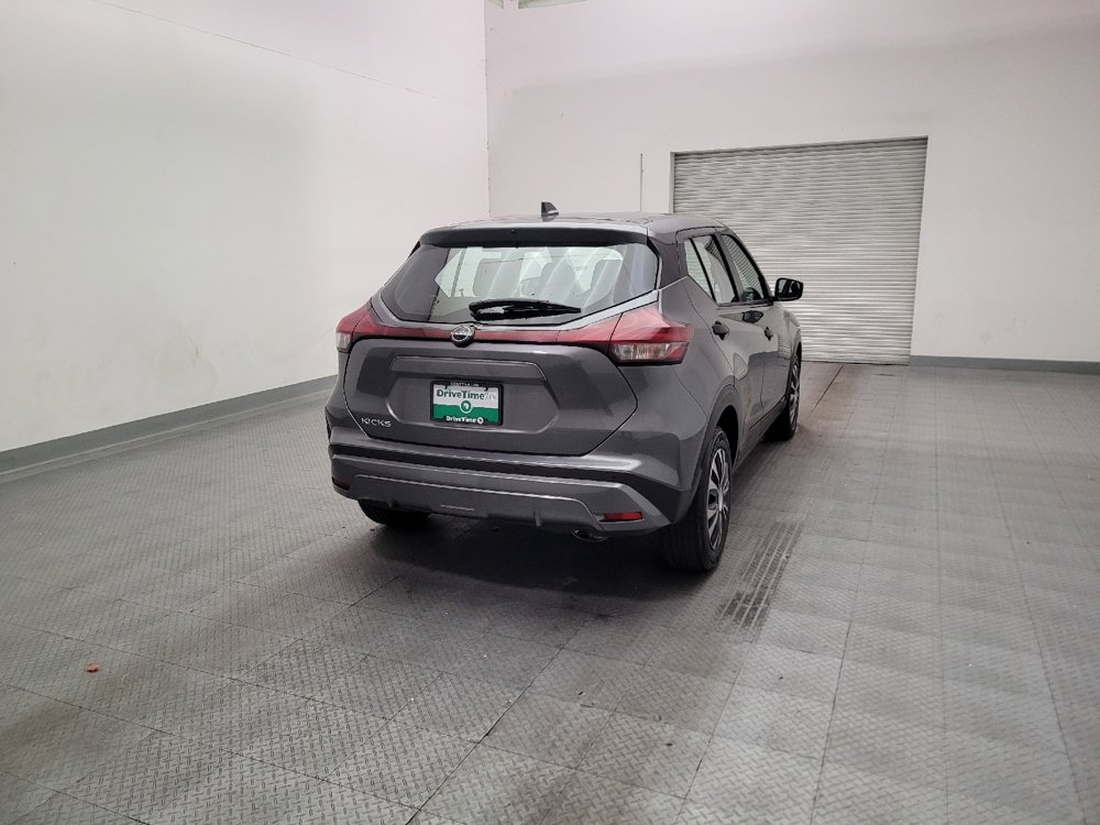 Used 2023 Nissan Kicks S FWD image 7