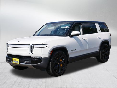 Used 2023 Rivian R1S Adventure AWD/4WD image 3