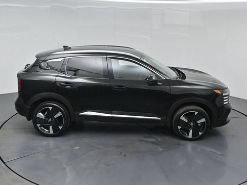 Used 2026 Nissan Kicks SR FWD image 45