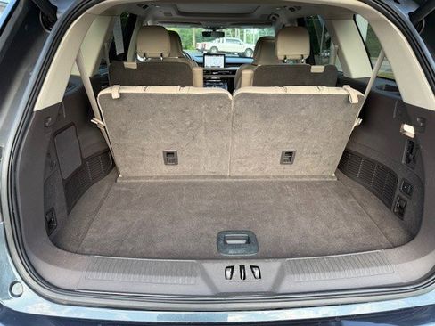 Used 2023 Lincoln Aviator Reserve w/ Equipment Group 201A RWD image 9