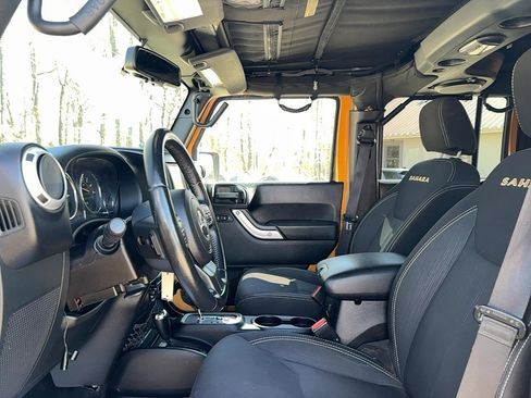 Used 2014 Jeep Wrangler Unlimited Sahara image 13