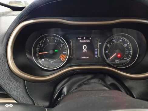 Used 2014 Jeep Cherokee Latitude w/ Comfort/Convenience Group AWD/4WD image 12
