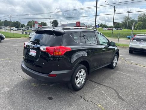 Used 2014 Toyota RAV4 LE FWD image 8