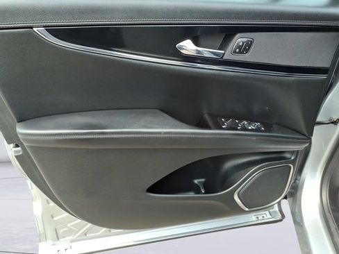 Used 2023 Lincoln Nautilus FWD image 11