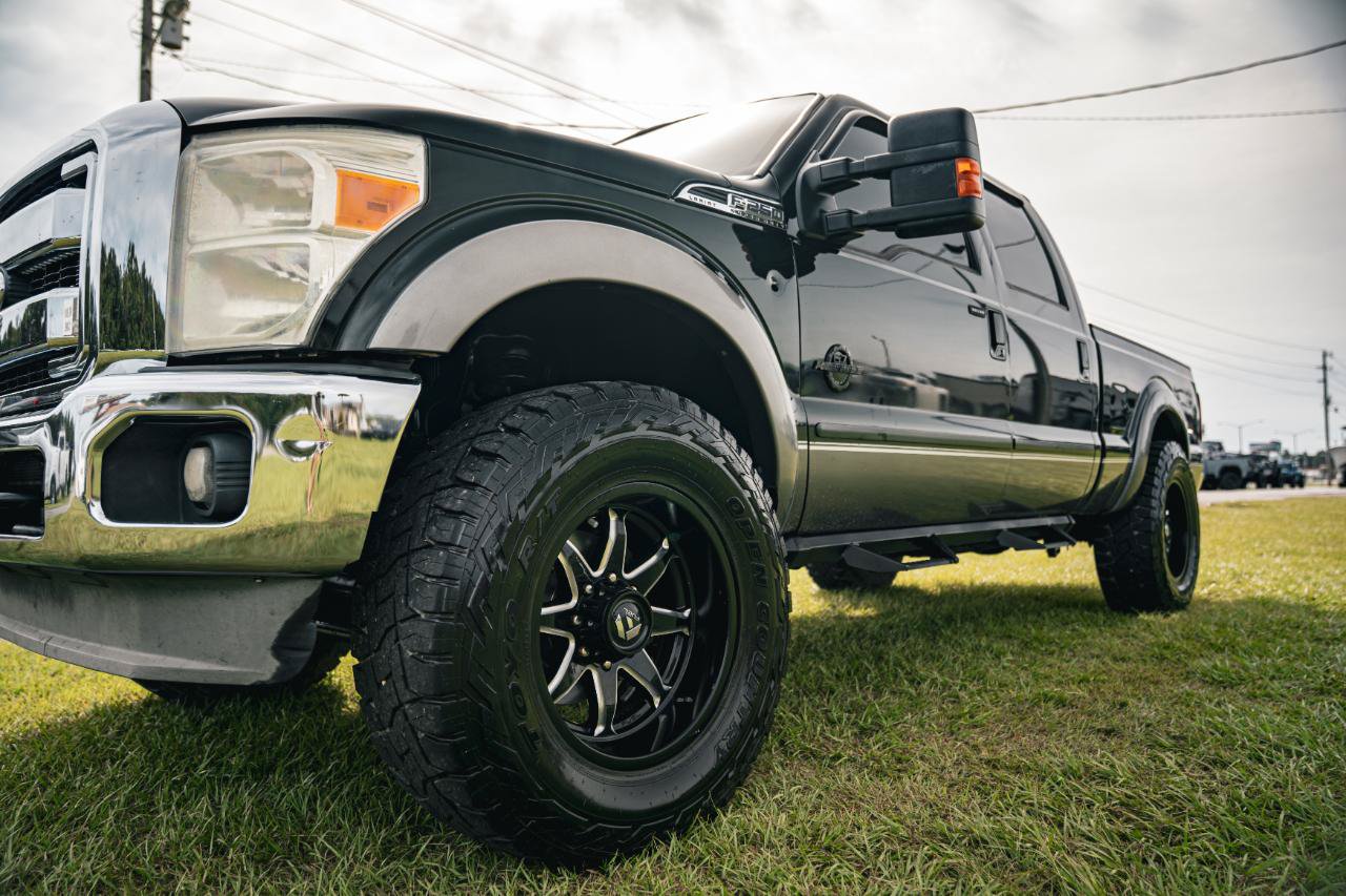 Used 2013 Ford F250 Lariat w/ Lariat Ultimate Pkg AWD/4WD image 11