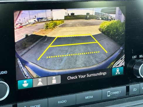 Used 2024 Honda Accord EX image 18