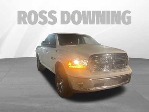 Used 2016 RAM 1500 Laramie w/ Convenience Group AWD/4WD image 3